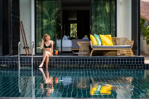 Semi Pool Access Room for Diving Accommodation in Koh Tao Semi pool access room with private terrace for diving accommodation in Koh Tao