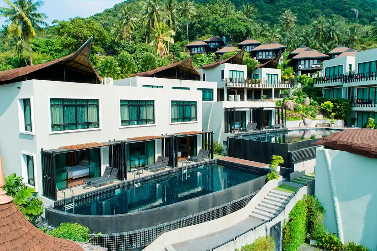 Semi pool access accommodation in Koh Tao with hillside rooms and swimming pools